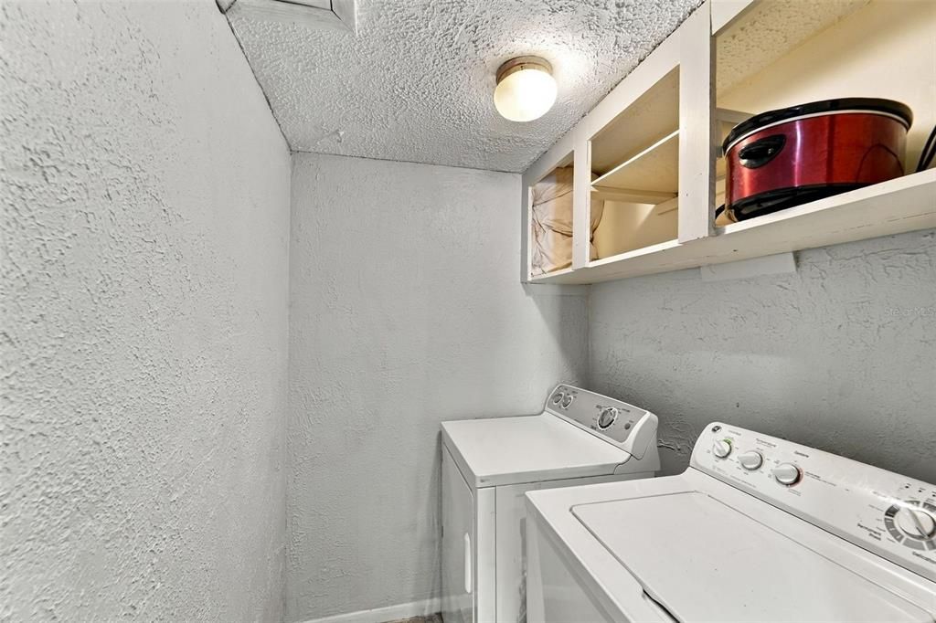 На продажу: $194,000 (3 спален, 2 ванн, 1407 Квадратных фут)