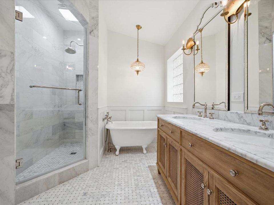 На продажу: $629,000 (3 спален, 2 ванн, 1917 Квадратных фут)