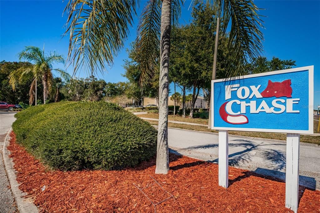 For Sale: $200,000 (2 beds, 2 baths, 825 Square Feet)
