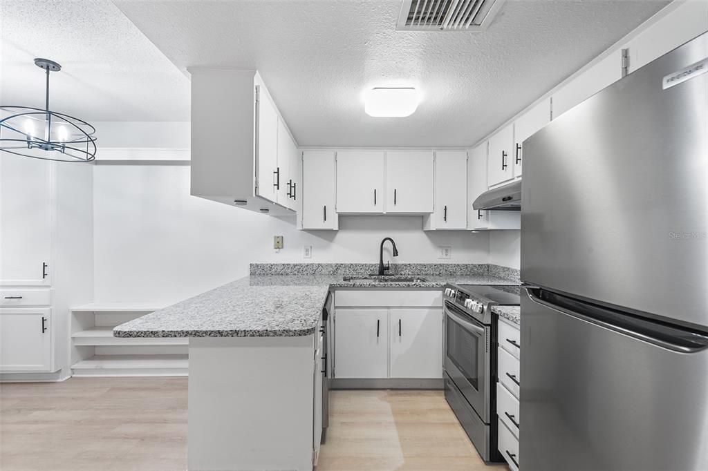 В аренду: $1,400 (1 спален, 1 ванн, 640 Квадратных фут)