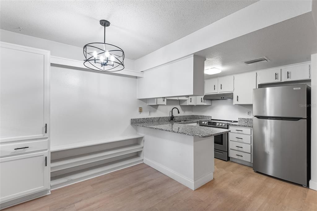 В аренду: $1,400 (1 спален, 1 ванн, 640 Квадратных фут)