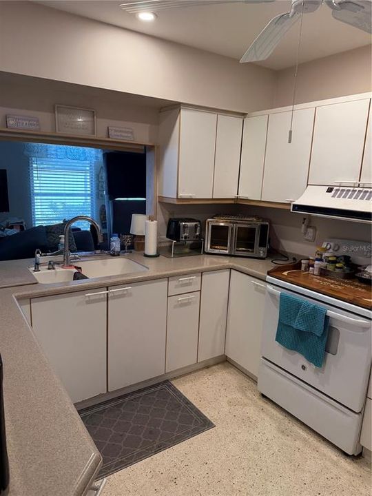 For Sale: $394,900 (2 beds, 2 baths, 1497 Square Feet)
