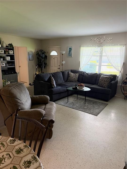 For Sale: $394,900 (2 beds, 2 baths, 1497 Square Feet)