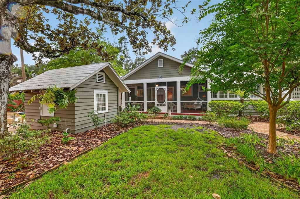 For Sale: $999,500 (4 beds, 3 baths, 2564 Square Feet)