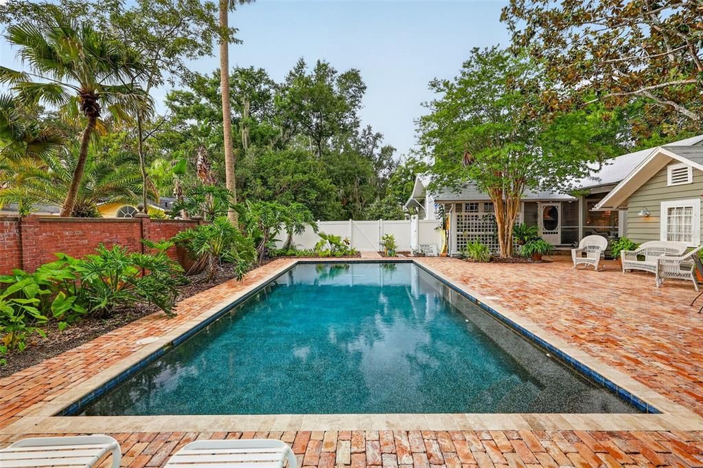 For Sale: $999,500 (4 beds, 3 baths, 2564 Square Feet)