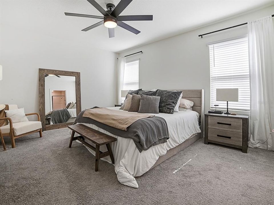 For Sale: $389,900 (4 beds, 2 baths, 1720 Square Feet)