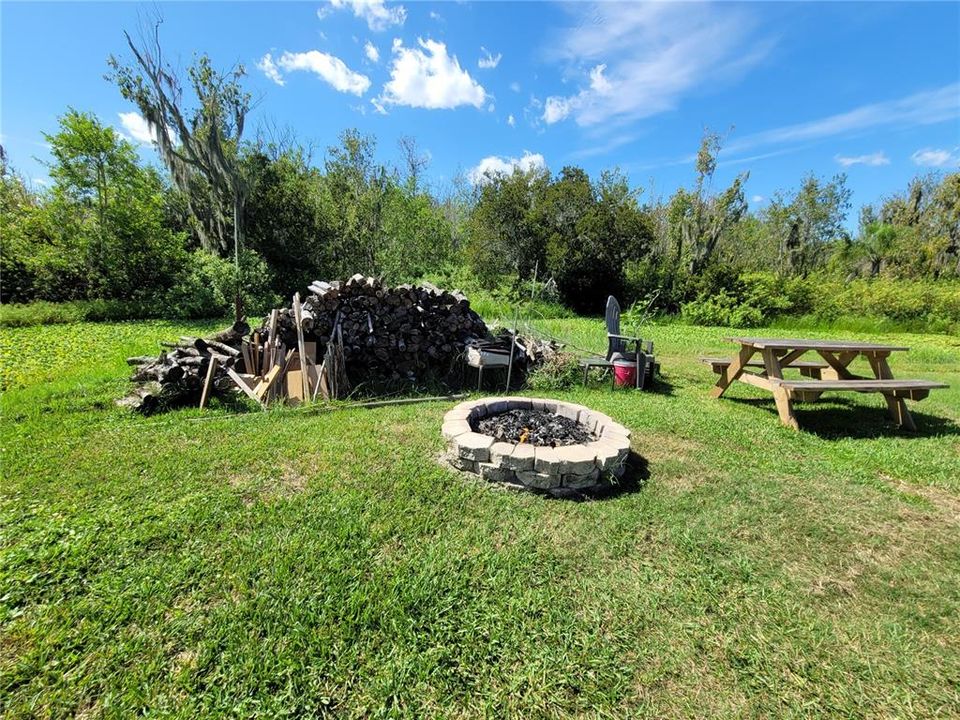 For Sale: $179,900 (3 beds, 2 baths, 1107 Square Feet)