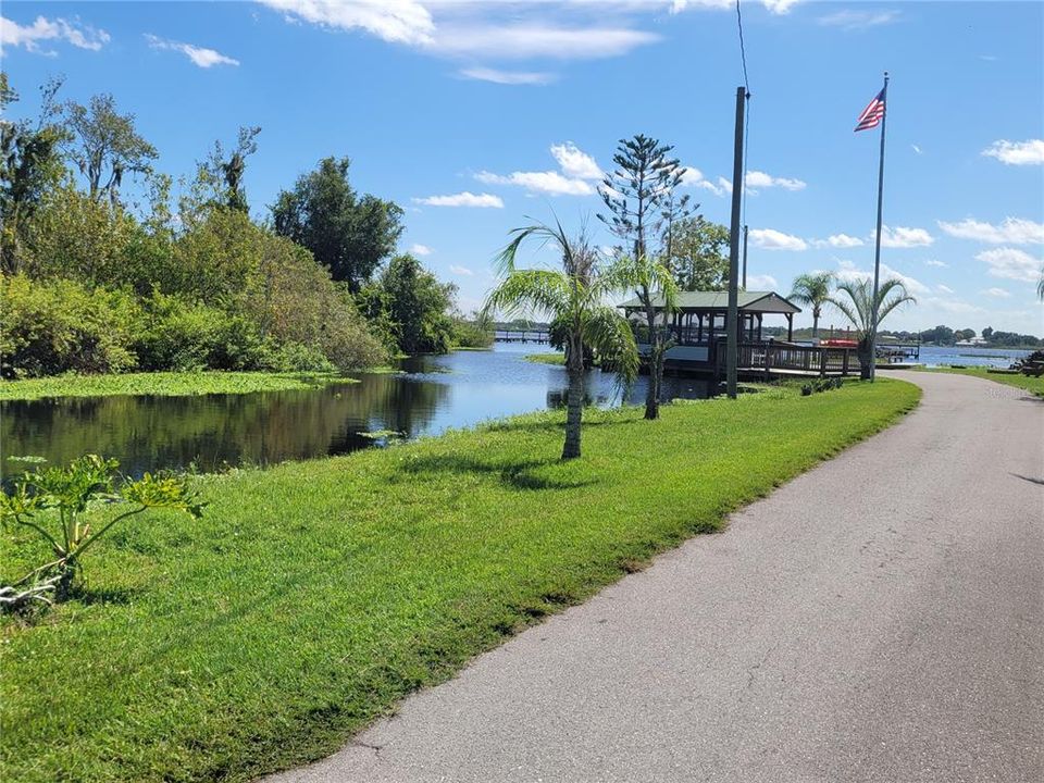 For Sale: $179,900 (3 beds, 2 baths, 1107 Square Feet)