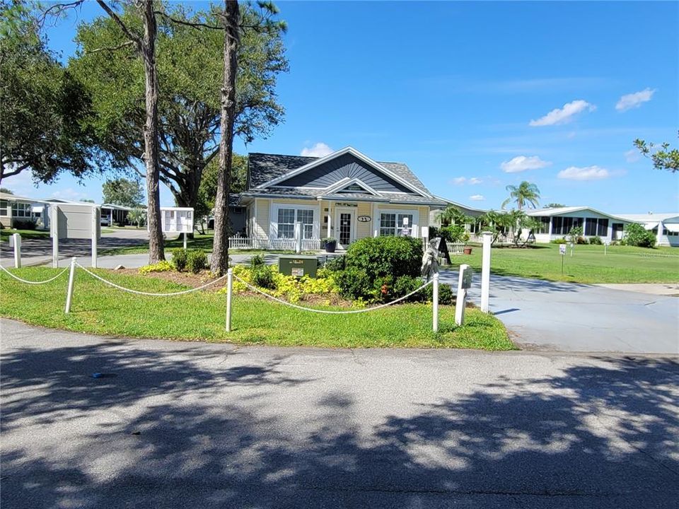 For Sale: $179,900 (3 beds, 2 baths, 1107 Square Feet)