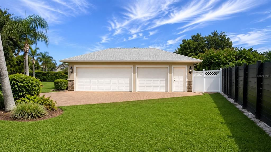 En Venta: $729,000 (4 camas, 3 baños, 2893 Pies cuadrados)