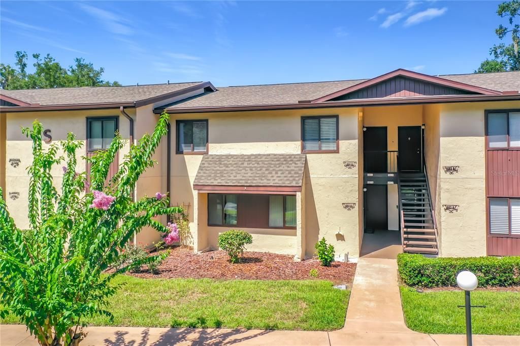 For Sale: $135,000 (2 beds, 2 baths, 1068 Square Feet)