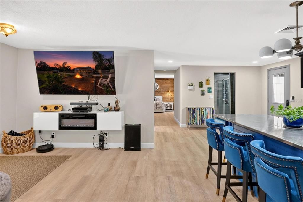 На продажу: $249,900 (3 спален, 2 ванн, 1348 Квадратных фут)