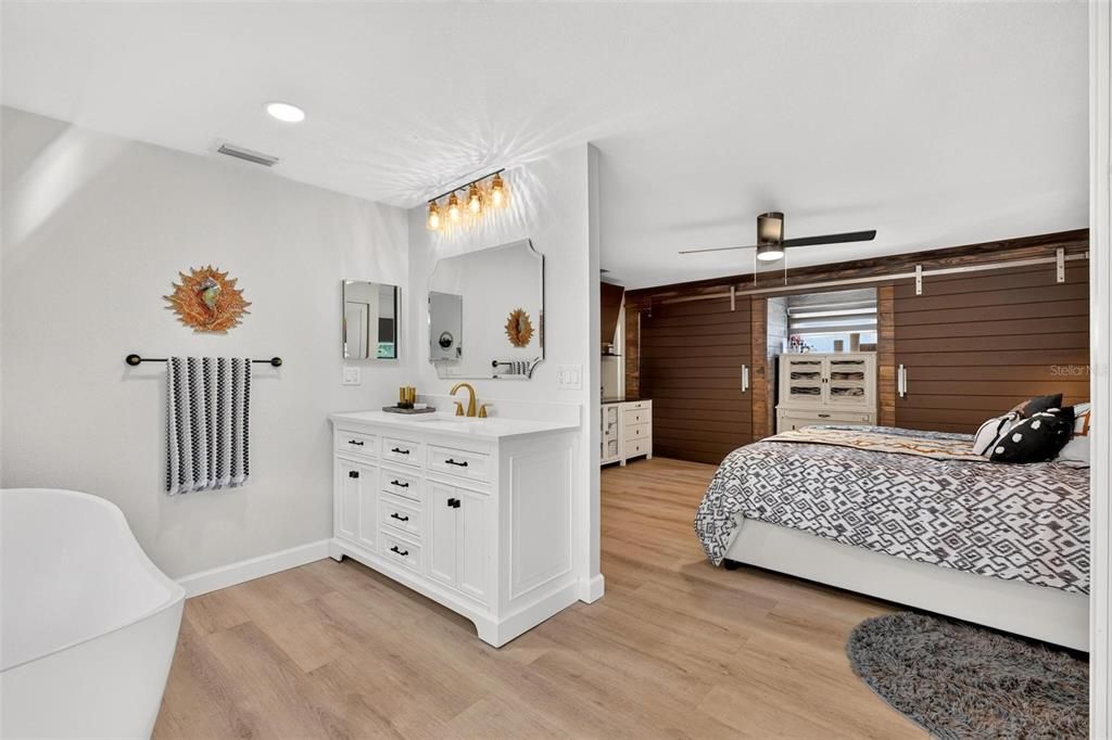 На продажу: $249,900 (3 спален, 2 ванн, 1348 Квадратных фут)