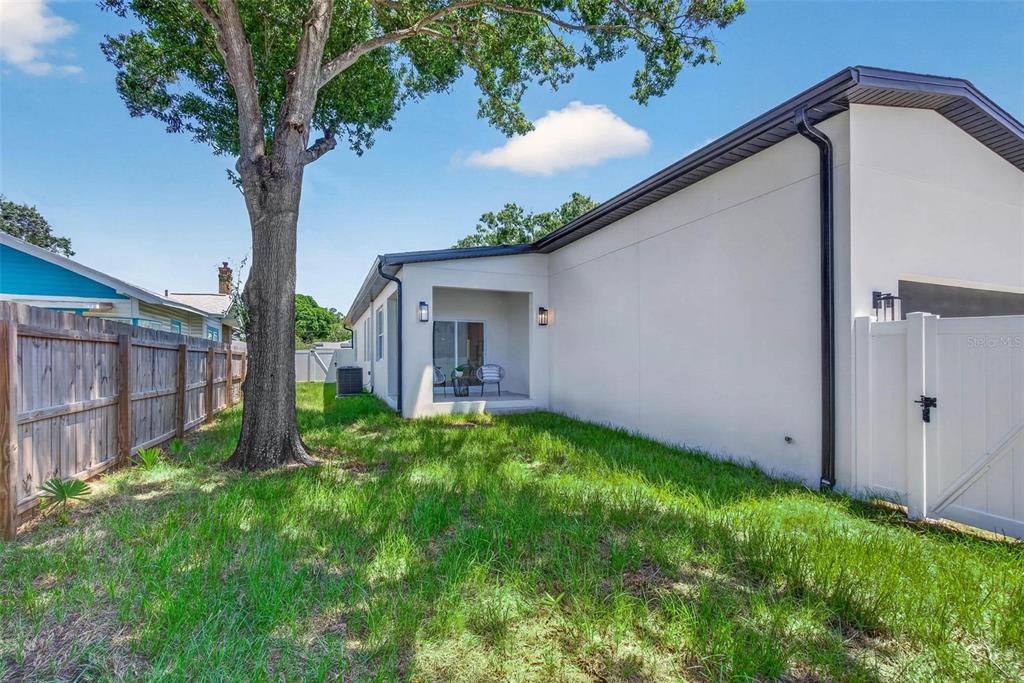 For Sale: $729,900 (4 beds, 2 baths, 1840 Square Feet)