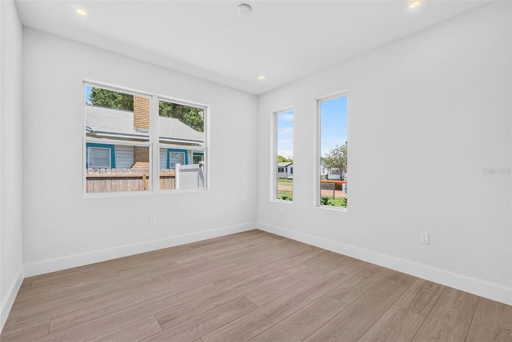 For Sale: $729,900 (4 beds, 2 baths, 1840 Square Feet)