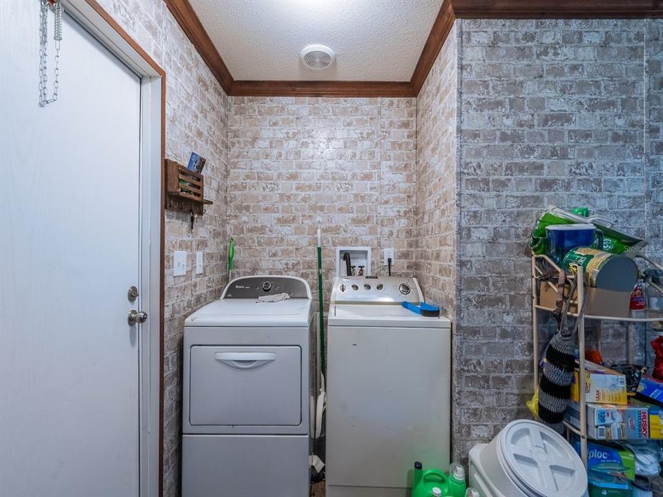 На продажу: $150,000 (3 спален, 2 ванн, 936 Квадратных фут)