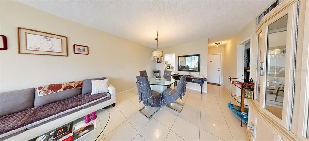 For Sale: $105,000 (2 beds, 1 baths, 750 Square Feet)