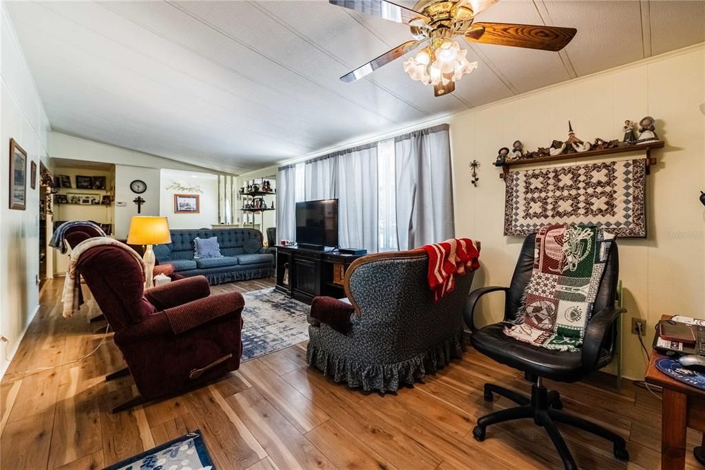 En Venta: $213,500 (3 camas, 2 baños, 1440 Pies cuadrados)