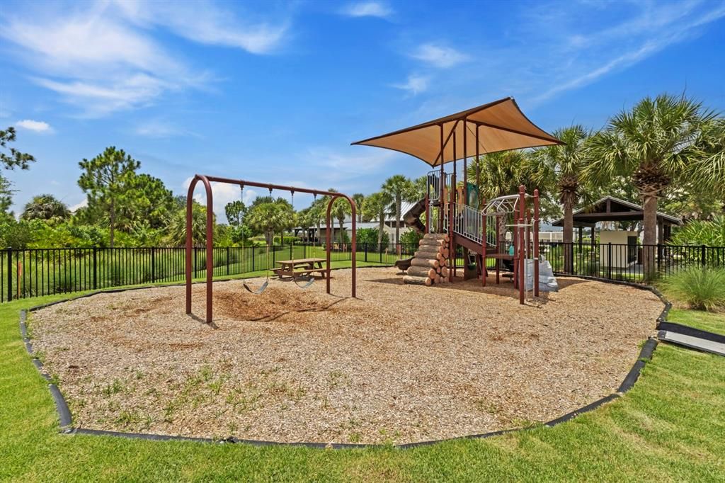 En Venta: $615,000 (5 camas, 4 baños, 3112 Pies cuadrados)