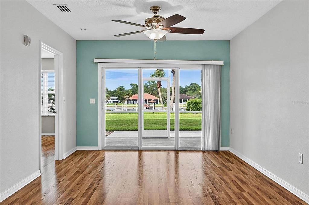 For Sale: $250,000 (2 beds, 2 baths, 1238 Square Feet)