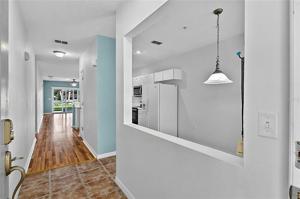 For Sale: $250,000 (2 beds, 2 baths, 1238 Square Feet)