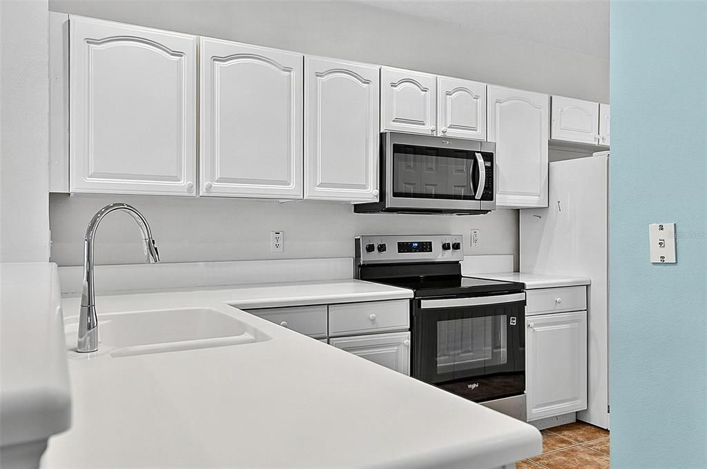 For Sale: $250,000 (2 beds, 2 baths, 1238 Square Feet)