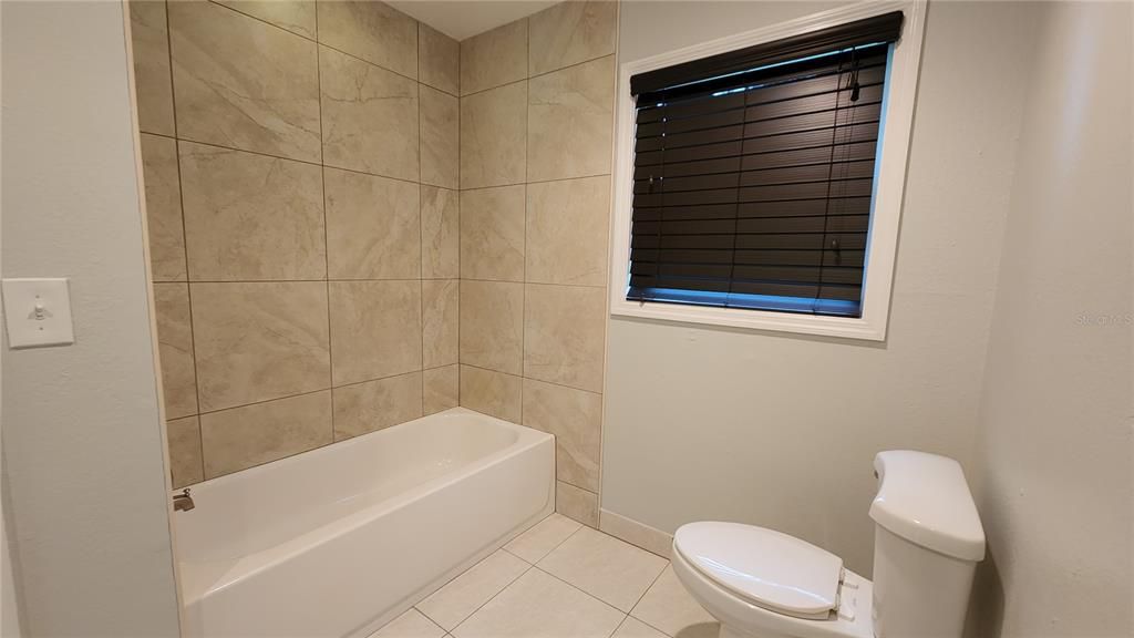В аренду: $2,550 (2 спален, 2 ванн, 1527 Квадратных фут)
