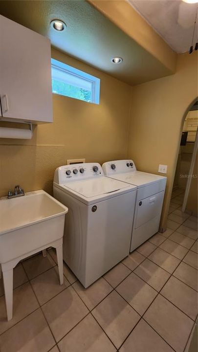 В аренду: $2,550 (2 спален, 2 ванн, 1527 Квадратных фут)