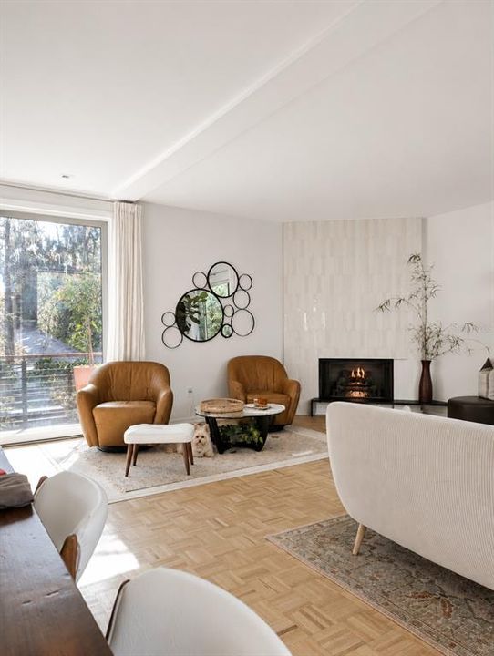 For Sale: $1,400,000 (4 beds, 3 baths, 3046 Square Feet)