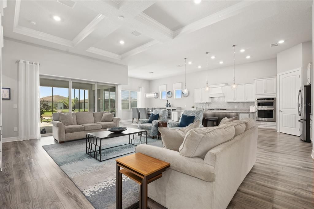 En Venta: $799,000 (3 camas, 3 baños, 2530 Pies cuadrados)