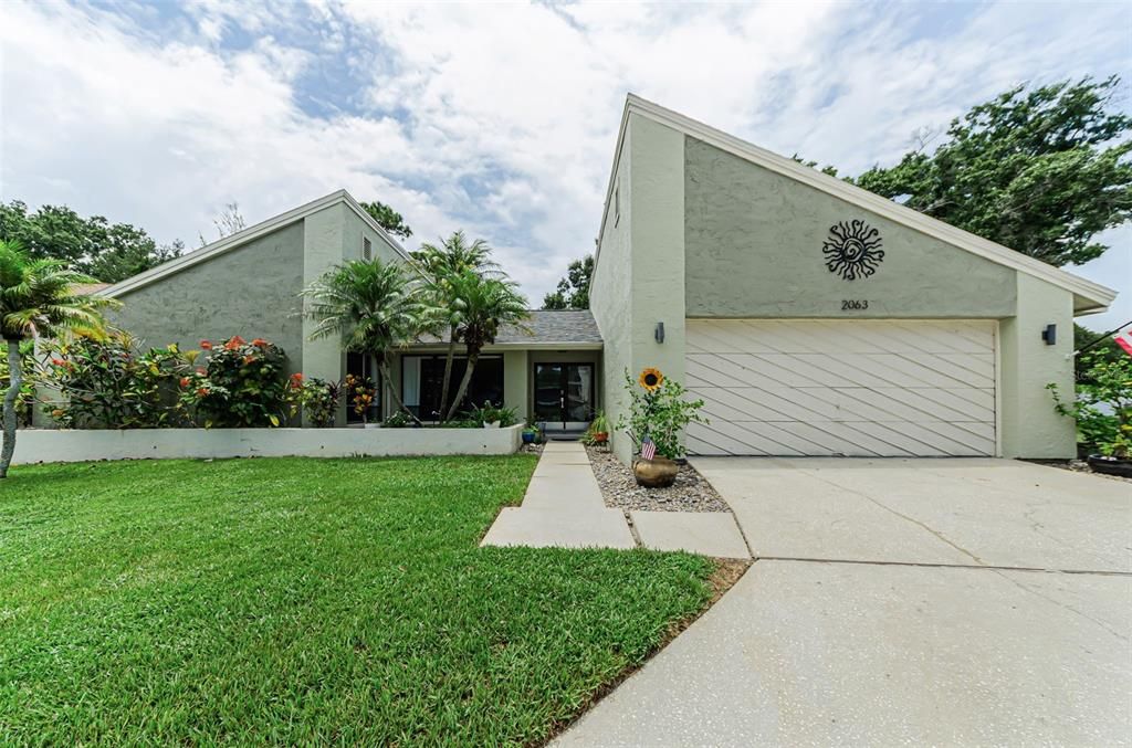 For Sale: $916,000 (4 beds, 3 baths, 2935 Square Feet)