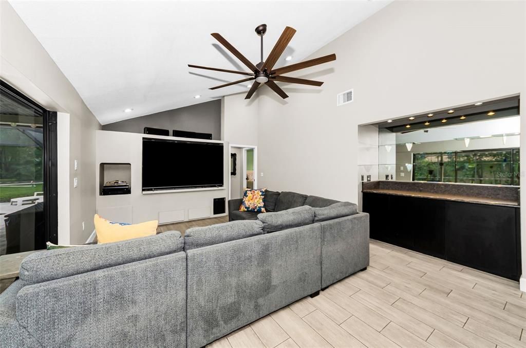For Sale: $916,000 (4 beds, 3 baths, 2935 Square Feet)