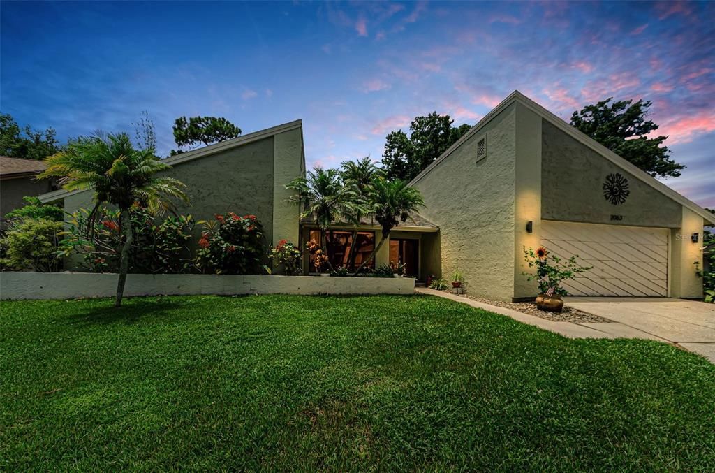 For Sale: $916,000 (4 beds, 3 baths, 2935 Square Feet)