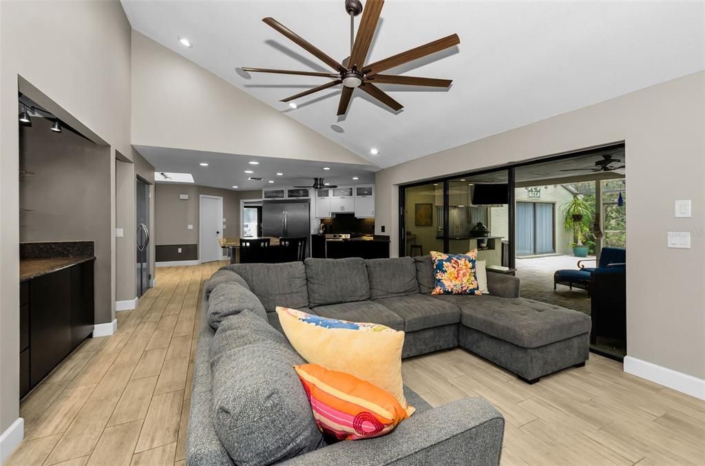 For Sale: $916,000 (4 beds, 3 baths, 2935 Square Feet)