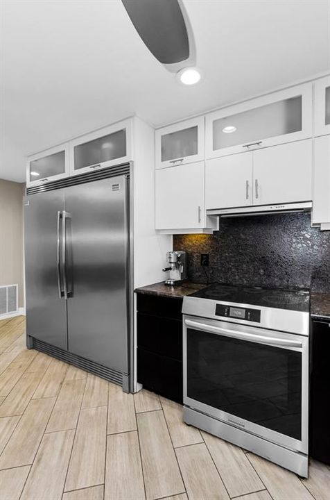 For Sale: $916,000 (4 beds, 3 baths, 2935 Square Feet)
