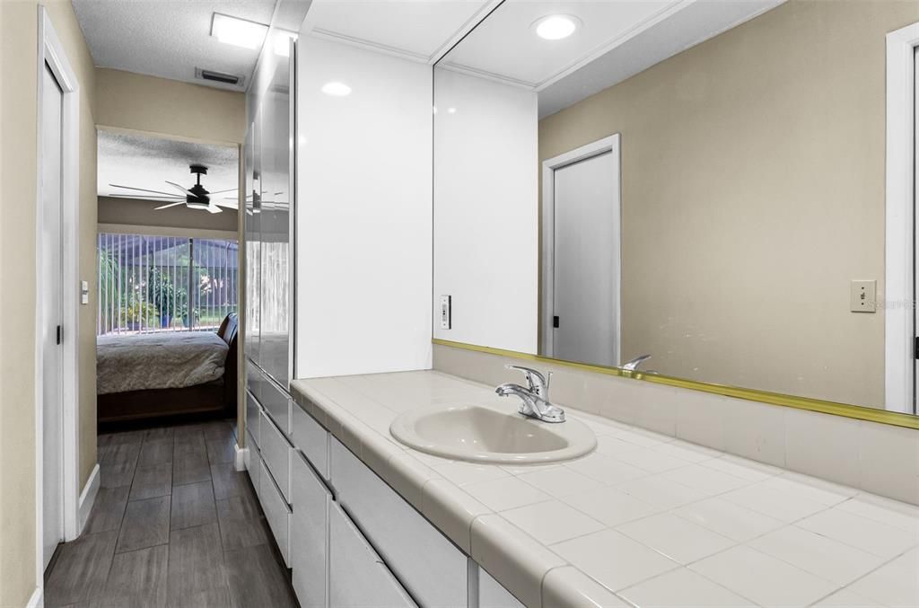 For Sale: $916,000 (4 beds, 3 baths, 2935 Square Feet)