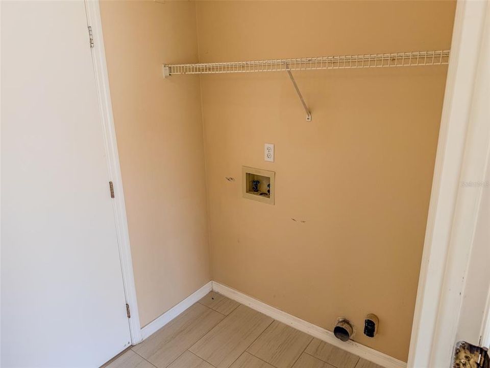 В аренду: $2,200 (3 спален, 2 ванн, 1710 Квадратных фут)
