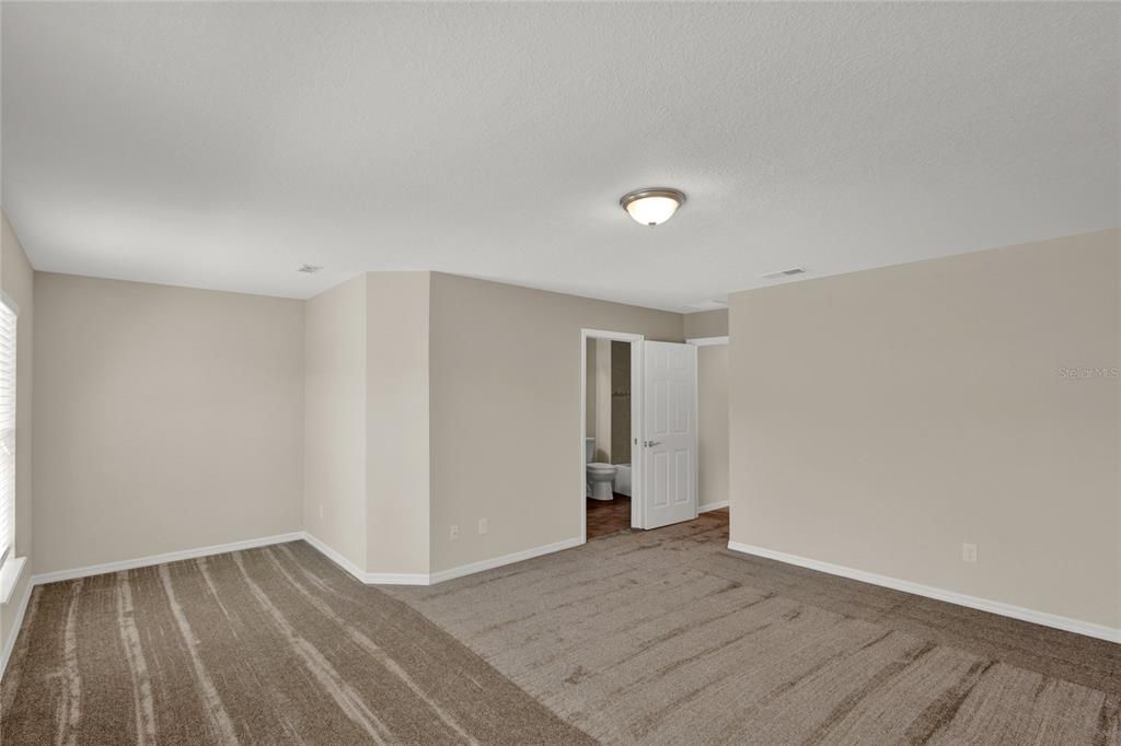 For Rent: $2,549 (3 beds, 3 baths, 1835 Square Feet)