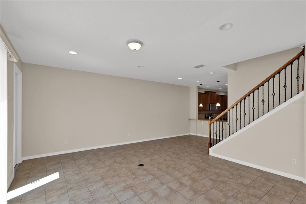 For Rent: $2,549 (3 beds, 3 baths, 1835 Square Feet)