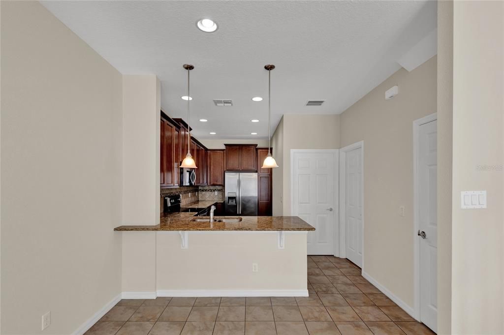 For Rent: $2,549 (3 beds, 3 baths, 1835 Square Feet)