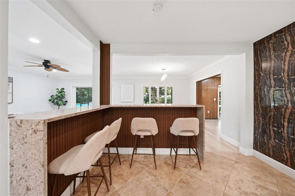 На продажу: $795,550 (3 спален, 2 ванн, 1990 Квадратных фут)