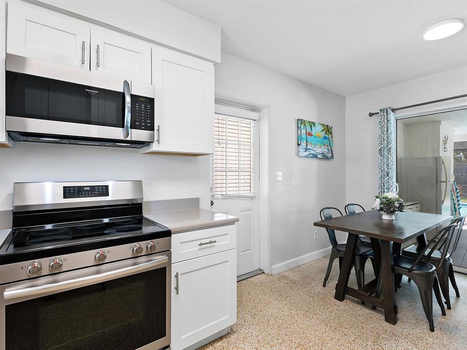 For Sale: $549,000 (3 beds, 2 baths, 1509 Square Feet)