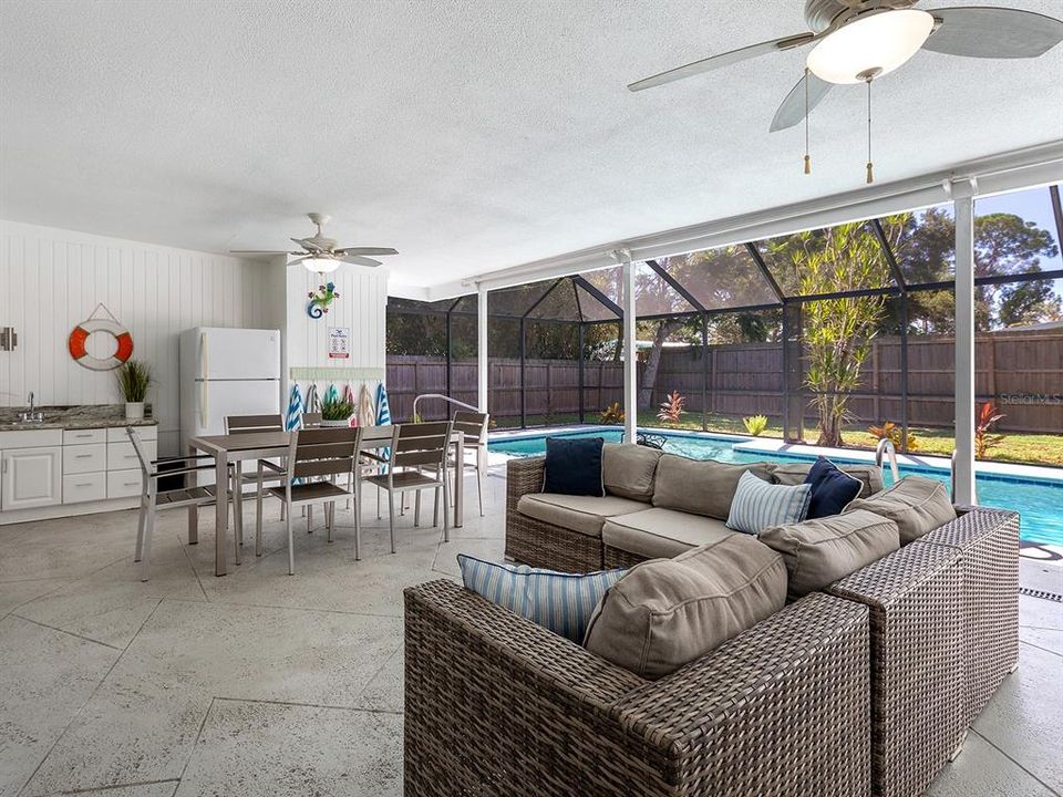 For Sale: $549,000 (3 beds, 2 baths, 1509 Square Feet)