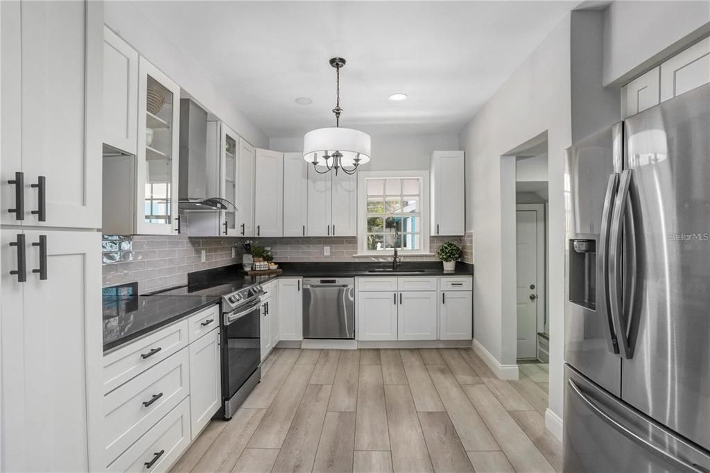 В аренду: $3,500 (4 спален, 2 ванн, 2506 Квадратных фут)