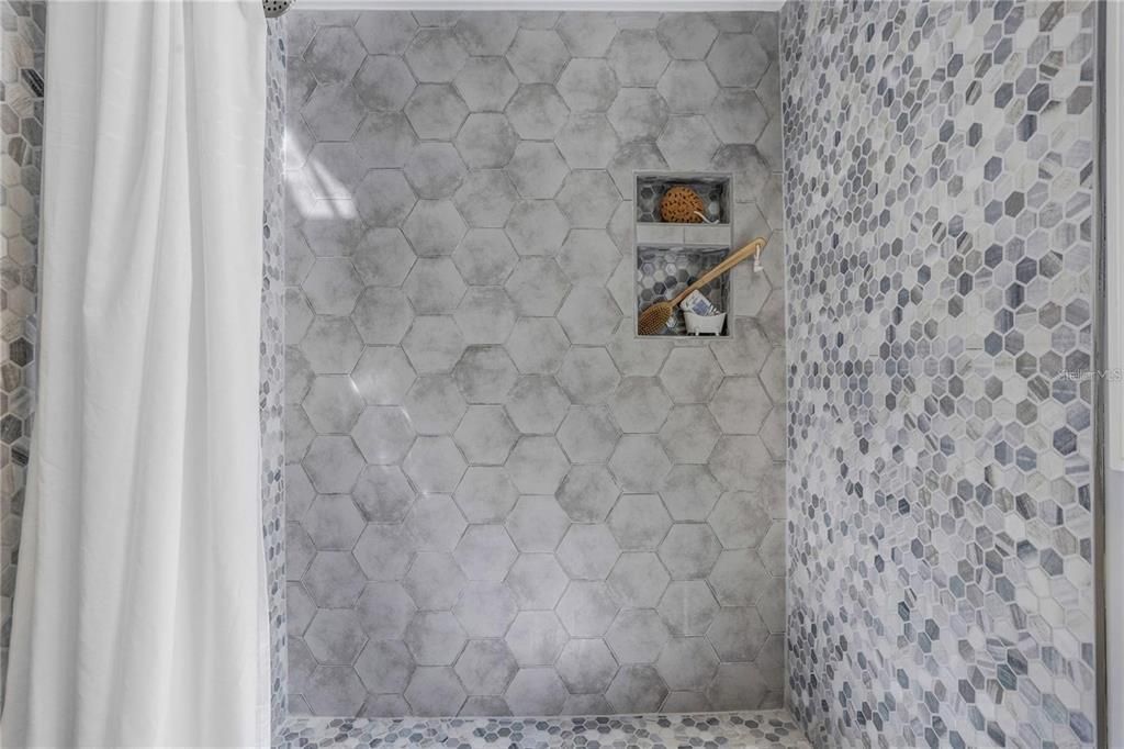 В аренду: $3,500 (4 спален, 2 ванн, 2506 Квадратных фут)