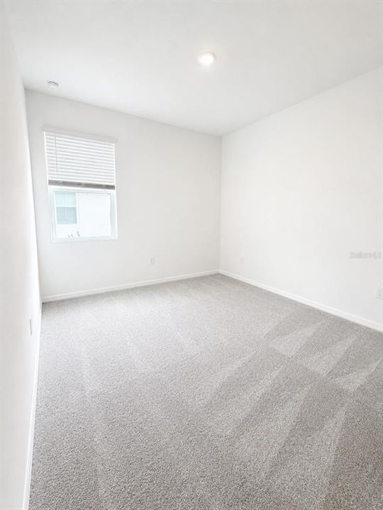 For Rent: $2,200 (4 beds, 2 baths, 1900 Square Feet)