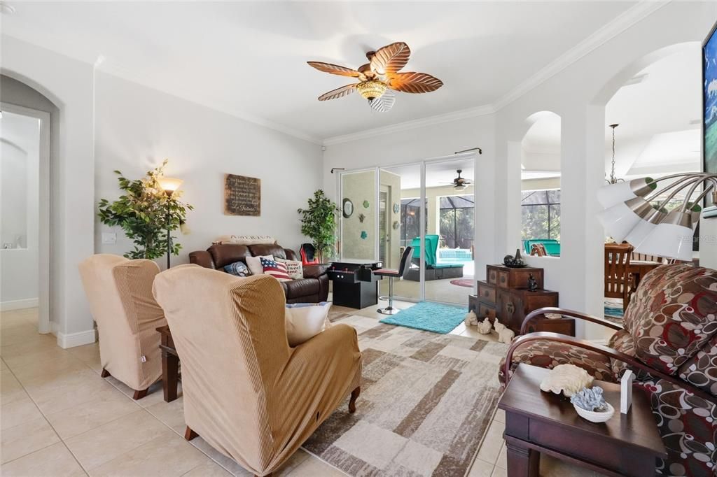 В аренду: $4,500 (4 спален, 3 ванн, 2672 Квадратных фут)