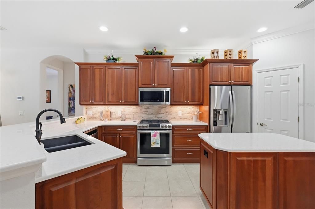 В аренду: $4,500 (4 спален, 3 ванн, 2672 Квадратных фут)