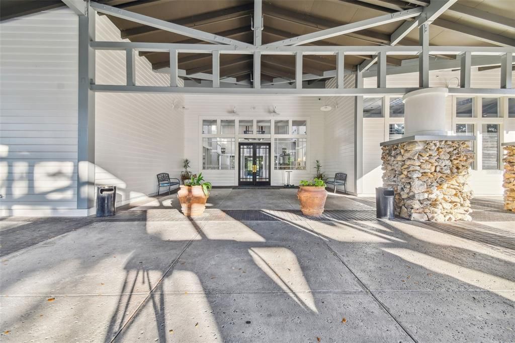 For Sale: $499,999 (4 beds, 2 baths, 1936 Square Feet)