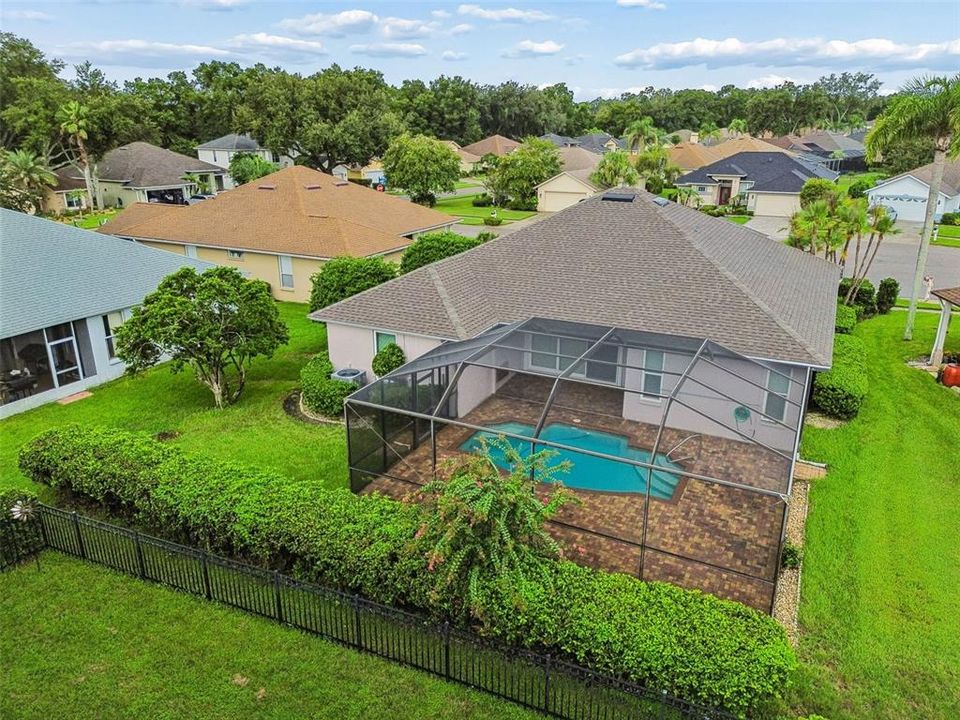 For Sale: $499,999 (4 beds, 2 baths, 1936 Square Feet)